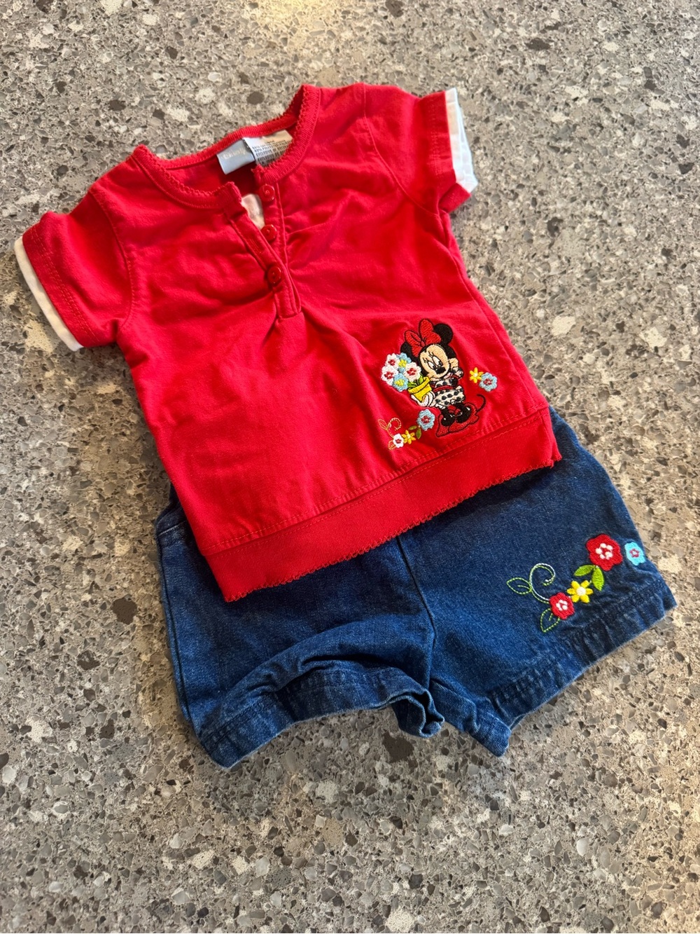 Disney Minnie Mouse 18M Embroidered Top Denim Shorts Set